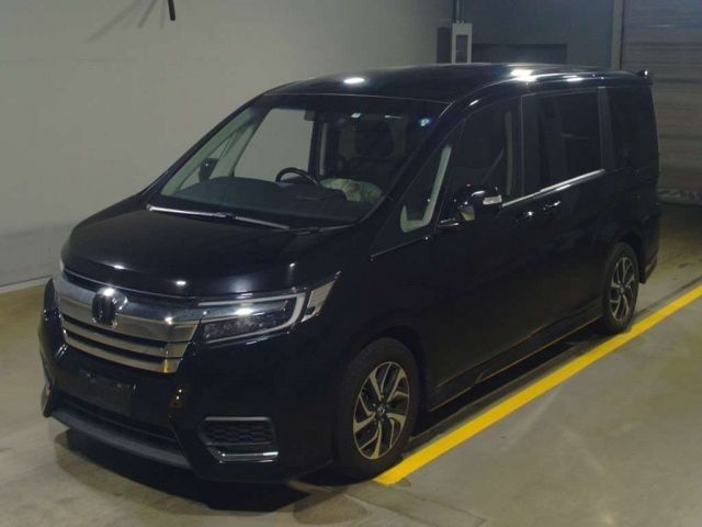 12401 Honda Step wagon RP3 2019 г. (TAA Yokohama)